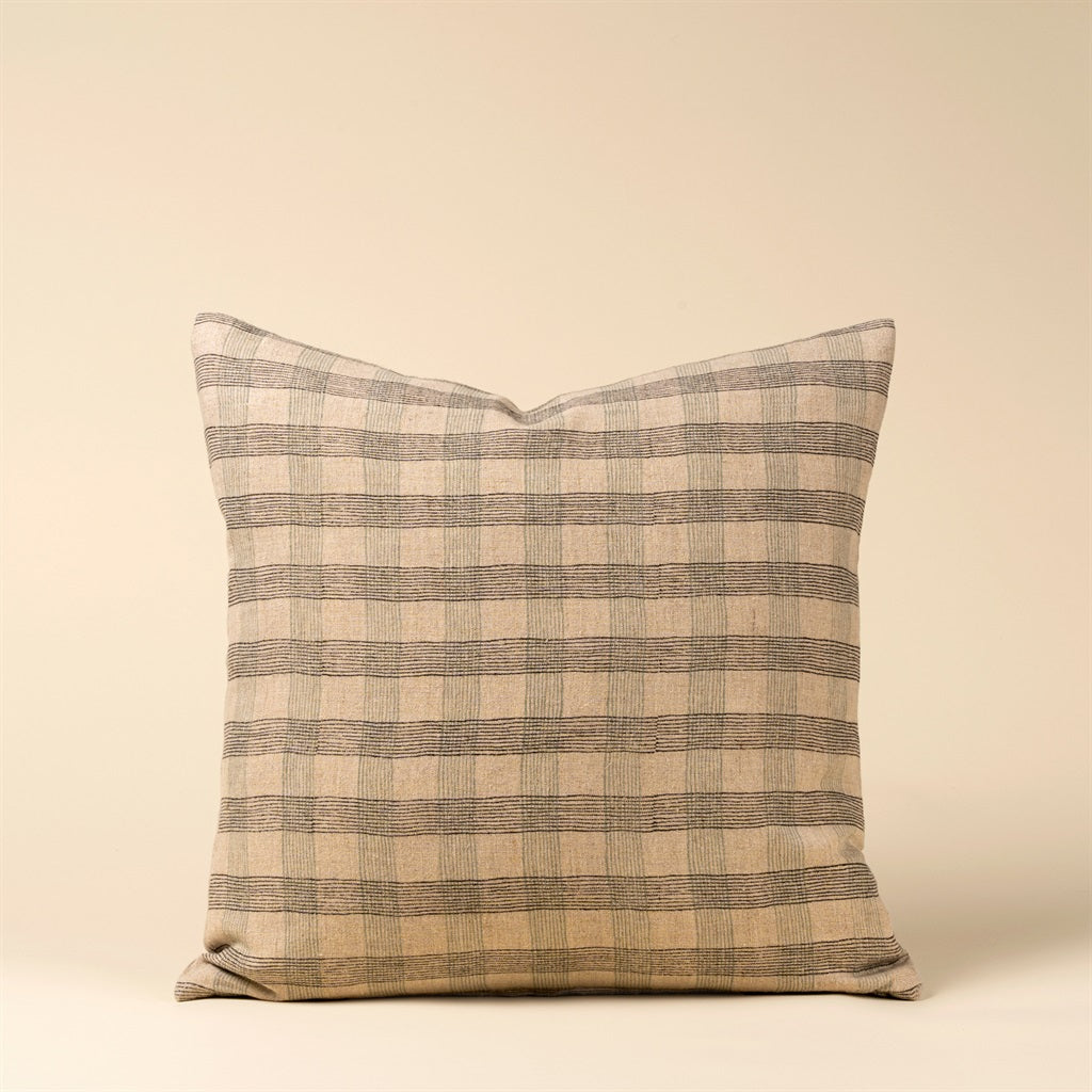 Coussin plaid Indaba Trading décoratif mode tendance motifs carreaux