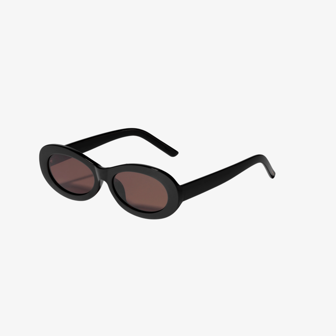 Lunette soleil Sunglass noir Alexandria Pilgrim style mode
