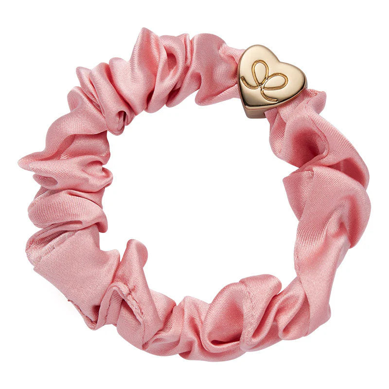 Chouchou bracelet en soie 100 % mûrier rose Blush By Eloise Charm coeur doré 