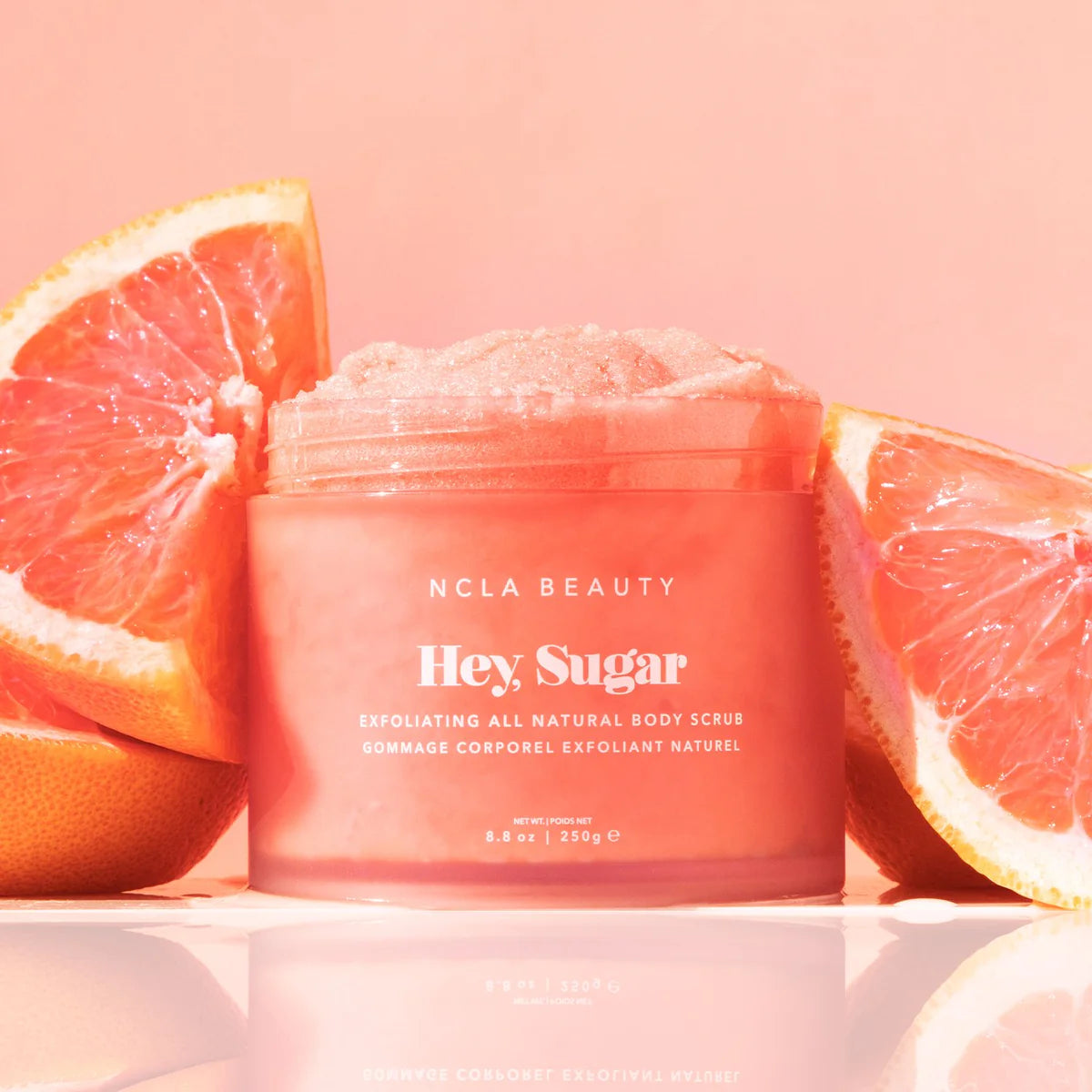 Exfoliant hydratant pour le corps de NCLA Beauty odeur pamplemousse rose 