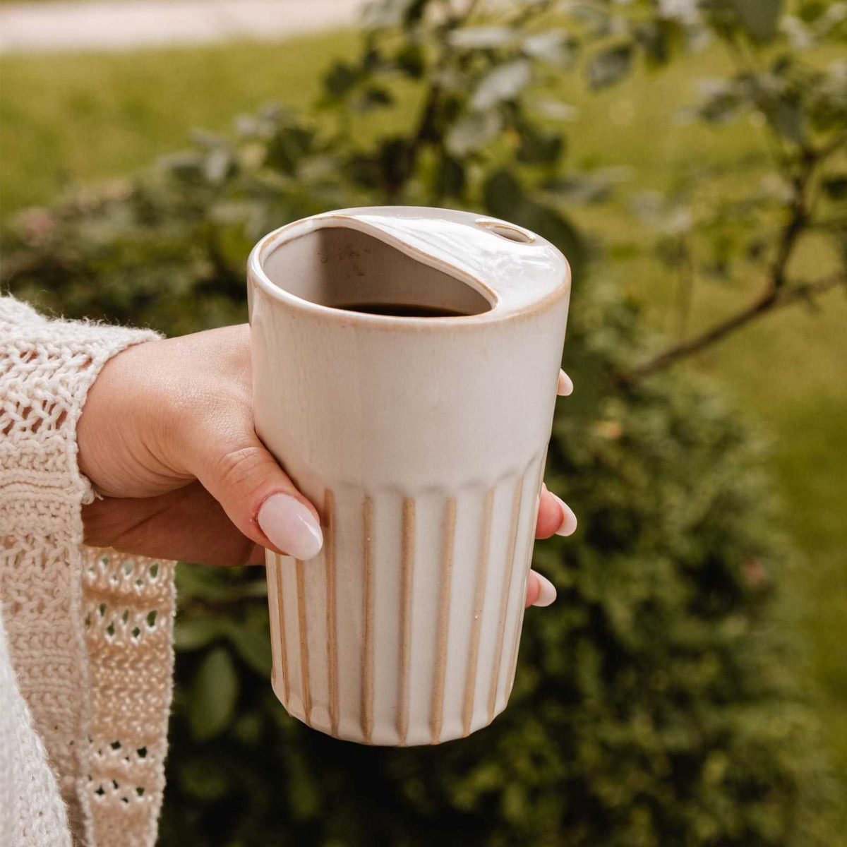 Tasse à emporter cannelée - Glaçure réactive | Mimi & August